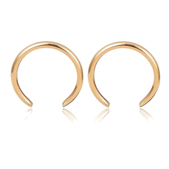 Mega large gold crescent 🌙 moon hoop earrings - Picture 4 of 8